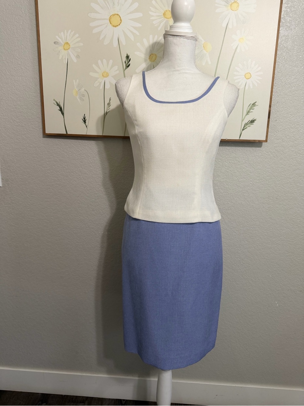 Classic Two-Tone Knit Skirt in Light Blue and Ivory stresa size 2P Petite